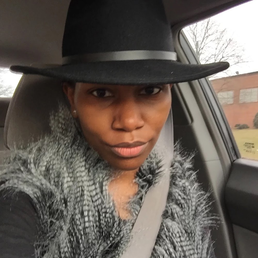 Meet your Posher, Andrea